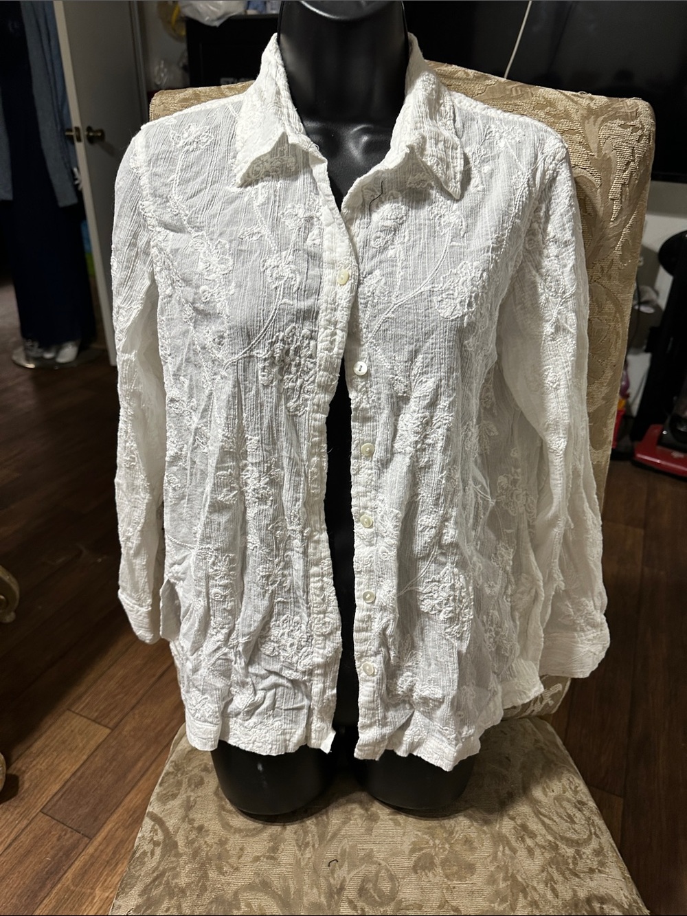 Jones New York White Embroidered Button-Down Shirt